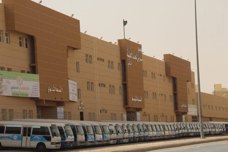 مجمع مدارس المجد الأهلية العريجاء